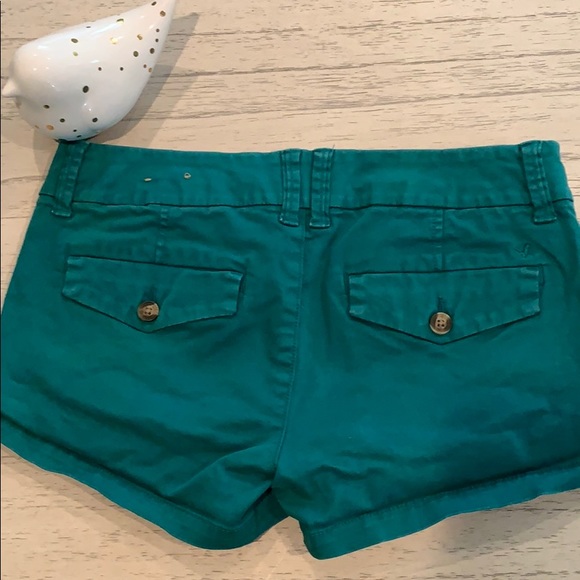 American Eagle green shortie shorts - Picture 3 of 5